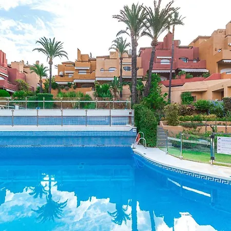 Family Exclusiv Townhouse Puerto Banus *
